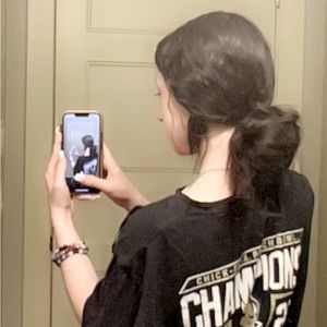 Meet your Posher, Lola